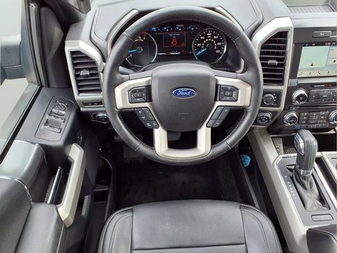 Used 2017 Ford F150 Lariat w/ Equipment Group 502A Luxury AWD/4WD image 13