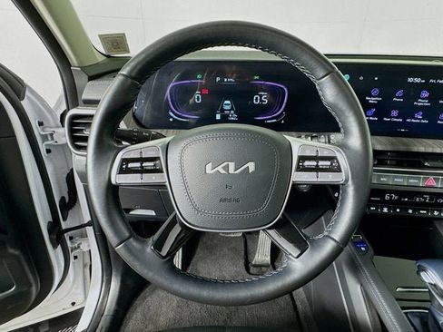 Certified 2025 Kia Telluride EX image 11