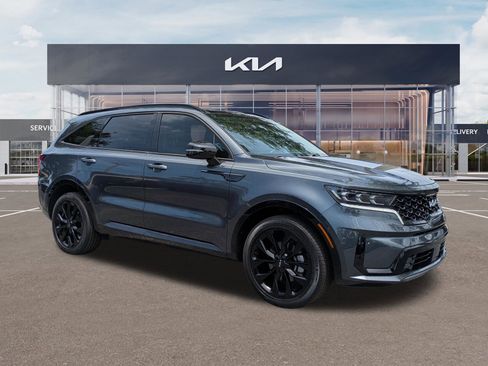 Certified 2023 Kia Sorento SX FWD image 2