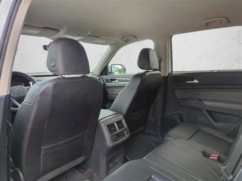 Used 2023 Volkswagen Atlas SE w/ Black Wheel Package image 15