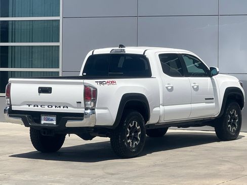 Certified 2023 Toyota Tacoma TRD Off-Road w/ Black Out Package (TMS) AWD/4WD image 4