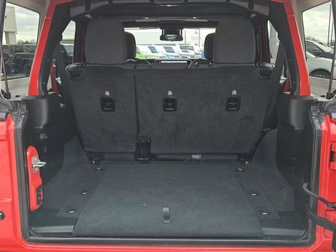 Used 2024 Jeep Wrangler Sport S image 12