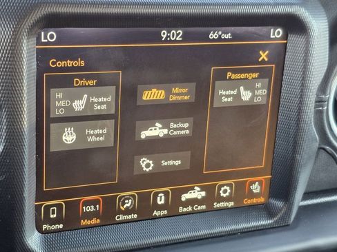 Used 2020 Jeep Gladiator Overland AWD/4WD image 6