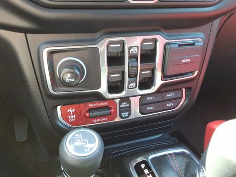 Used 2023 Jeep Wrangler Unlimited Rubicon 392 AWD/4WD image 38