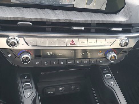 Used 2024 Kia Telluride SX image 19