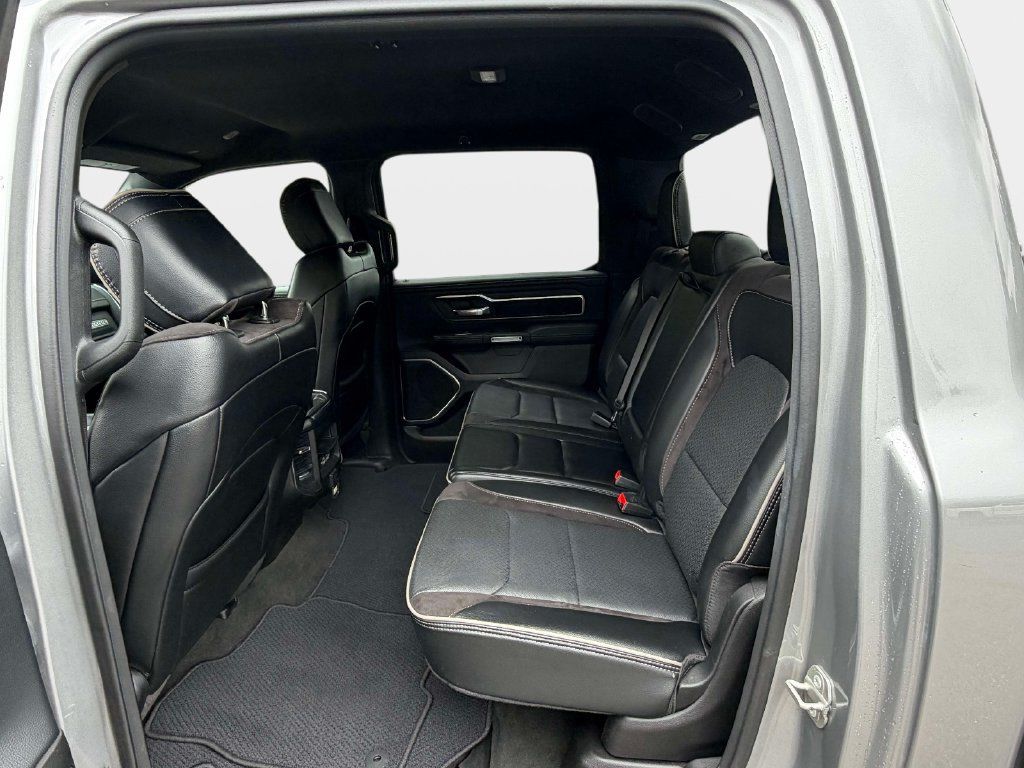 Used 2024 RAM 1500 Laramie AWD/4WD image 15