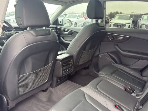 Used 2023 Audi Q8 Premium w/ Convenience Package image 27