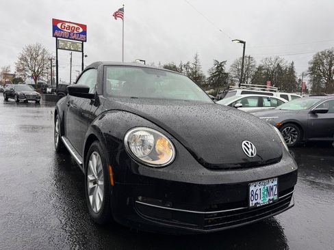 Used 2015 Volkswagen Beetle TDI image 8