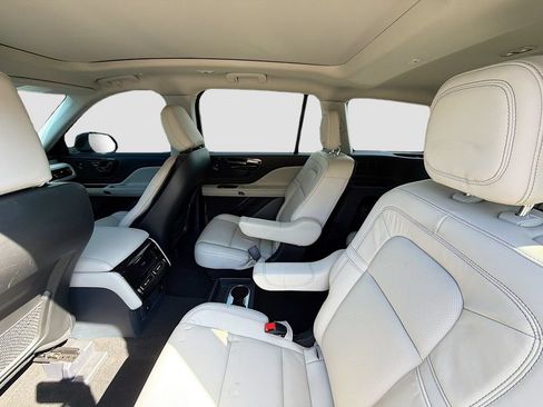 Used 2025 Lincoln Aviator Reserve w/ Illumination Package RWD image 23