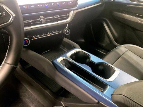 Used 2025 Chevrolet Equinox EV LT w/ Convenience Package image 21