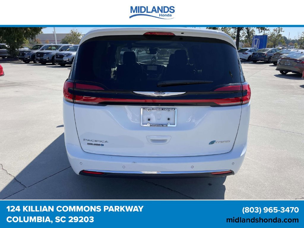 Used 2023 Chrysler Pacifica Limited FWD image 5