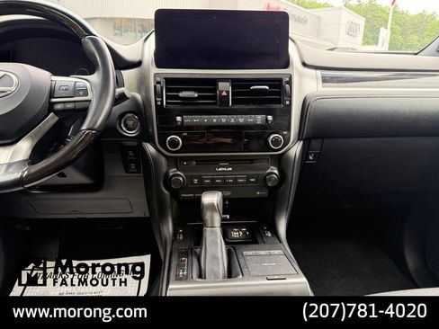 Used 2022 Lexus GX 460 Premium w/ Accessory Package AWD/4WD image 34
