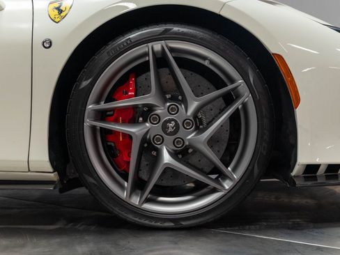 Used 2021 Ferrari F8 Tributo RWD image 27