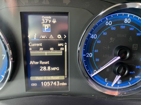 Used 2017 Toyota Corolla SE image 12