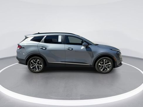 Used 2025 Kia Sportage EX w/ Premium Package FWD image 9