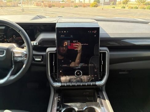 Used 2025 GMC Yukon Elevation w/ LPO, Floor Liner Package AWD/4WD image 13
