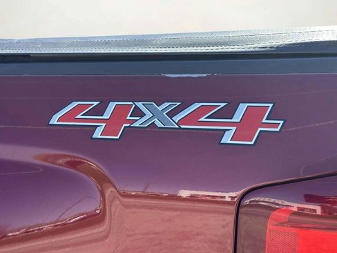 Used 2017 Chevrolet Silverado 1500 High Country image 41