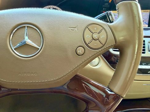Used 2010 Mercedes-Benz S 550 4MATIC image 30