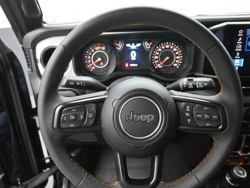 Used 2024 Jeep Wrangler Unlimited Sport AWD/4WD image 6