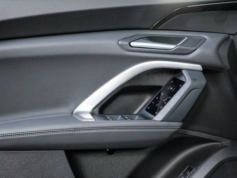 Certified 2025 Audi Q5 Premium w/ Convenience Package image 6