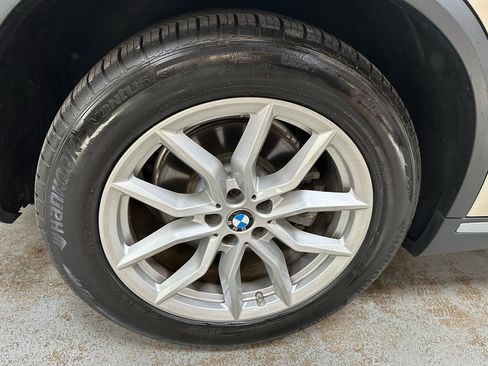 Used 2019 BMW X5 xDrive40i w/ Executive Package AWD/4WD image 24