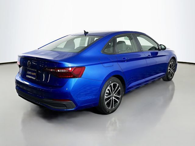 Used 2024 Volkswagen Jetta Sport FWD image 7