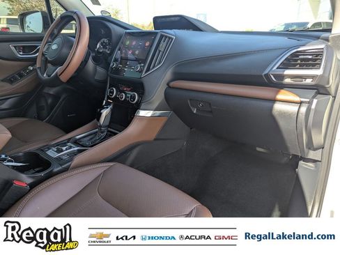 Used 2021 Subaru Forester Touring image 10