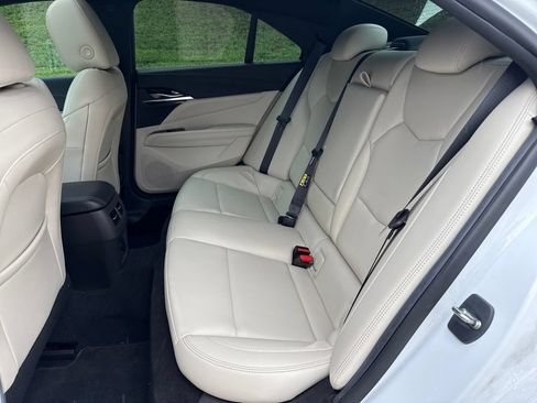 Used 2022 Cadillac CT4 Luxury w/ Sun And Sound Package RWD image 26