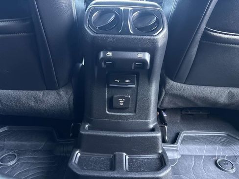 Used 2019 Jeep Wrangler Unlimited Sahara w/ Quick Order Package 24M Moab image 16