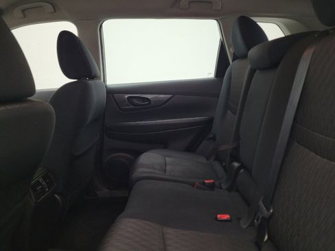 Used 2019 Nissan Rogue S FWD image 18