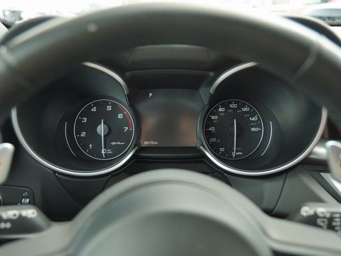 Used 2023 Alfa Romeo Stelvio Veloce image 13