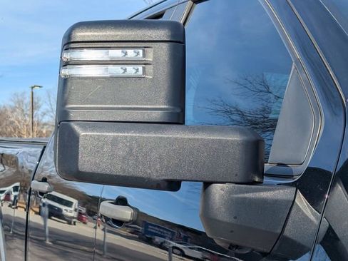 Used 2024 Chevrolet Silverado 2500 Custom w/ Custom Value Package image 12