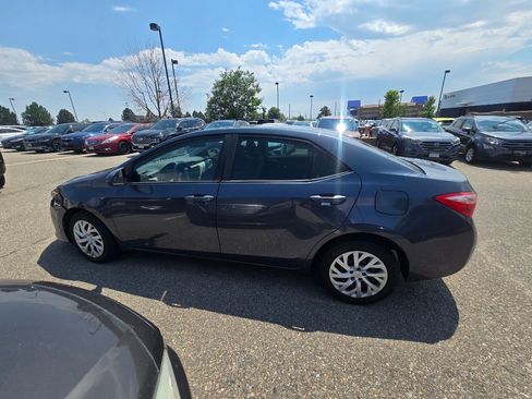 Used 2019 Toyota Corolla LE FWD image 2
