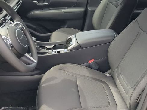 New 2026 Hyundai Tucson SE image 17