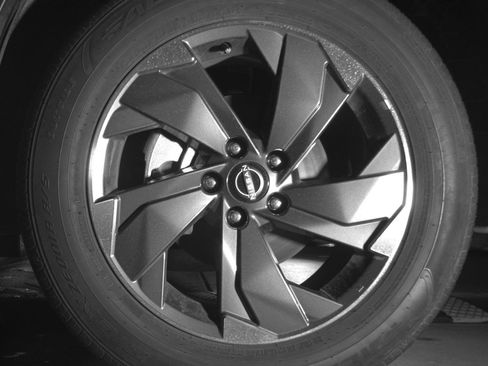 Used 2025 Nissan Rogue SV FWD image 12