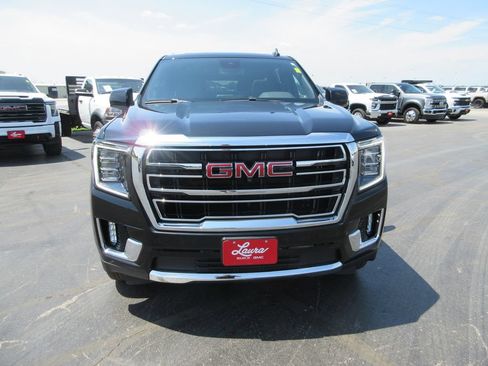 Certified 2024 GMC Yukon XL SLT w/ SLT Premium Package AWD/4WD image 13