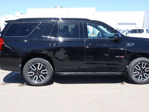 Used 2024 GMC Yukon AT4 AWD/4WD image 8