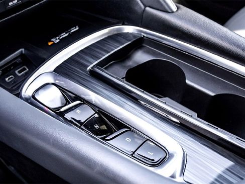 Used 2024 Buick Enclave Premium image 25