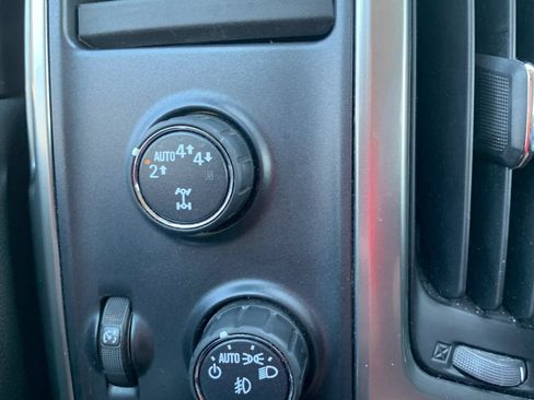 Used 2018 Chevrolet Silverado 1500 LT w/ All Star Edition AWD/4WD image 23
