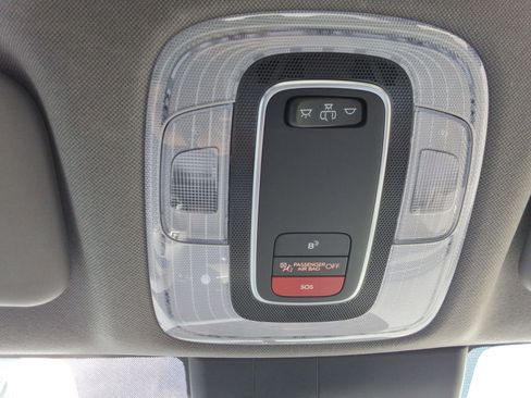 Used 2024 Hyundai Elantra SEL FWD image 19
