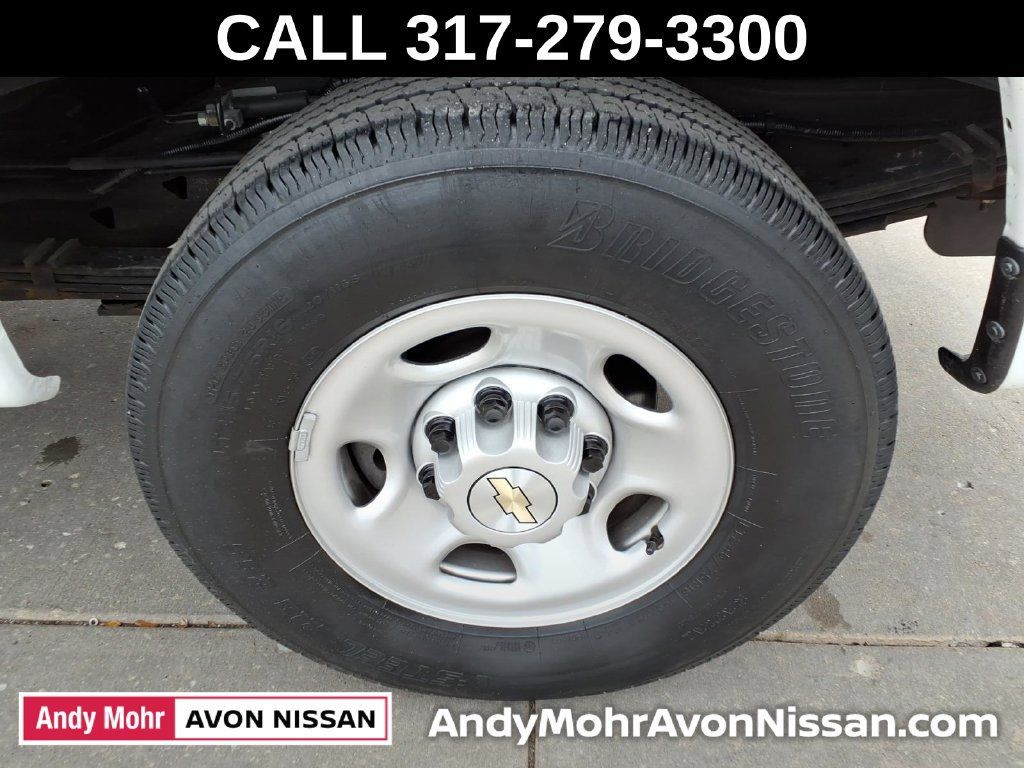 Used 2022 Chevrolet Express 3500 Extended w/ Driver Convenience Package RWD image 11
