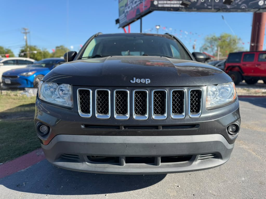 Used 2011 Jeep Compass 2WD image 2