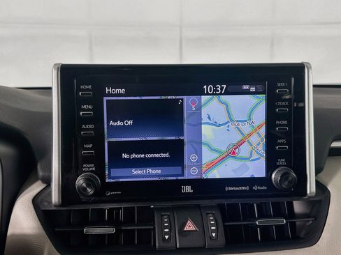 Used 2019 Toyota RAV4 Limited FWD image 21