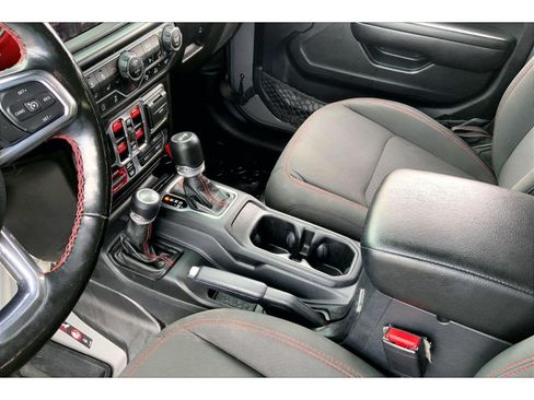 Used 2021 Jeep Wrangler Unlimited Rubicon AWD/4WD image 16