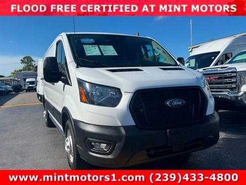 Used 2023 Ford Transit 250 Low Roof AWD image 7