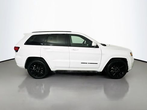 Used 2019 Jeep Grand Cherokee Altitude RWD image 8