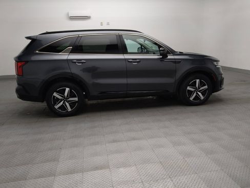 Used 2021 Kia Sorento EX w/ Panoramic Sunroof Package FWD image 10