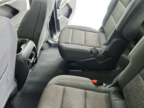 Used 2024 Chevrolet Traverse LT image 21