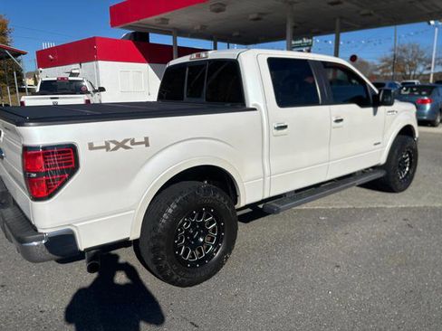 Used 2014 Ford F150 Lariat w/ Lariat Chrome Package image 2