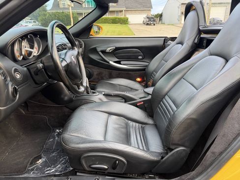 Used 2002 Porsche Boxster S RWD image 17